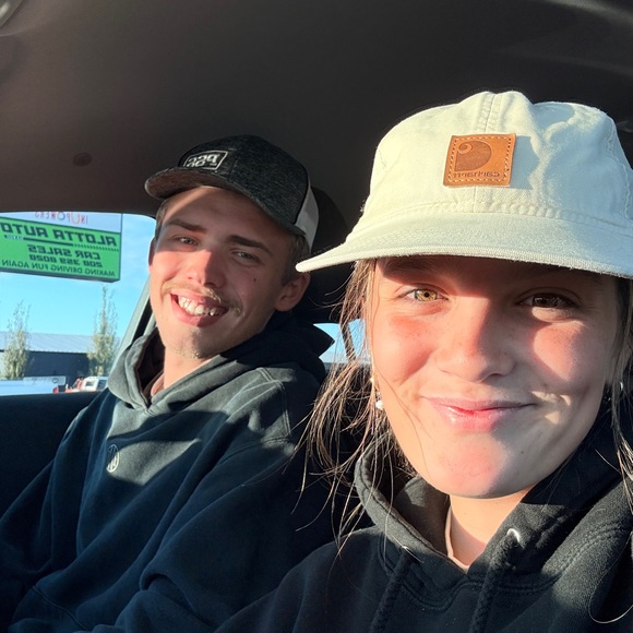 Meet your Posher, Mady - Picture 1 of 1